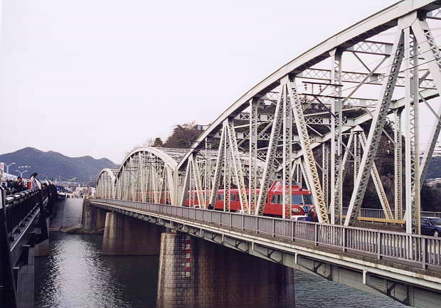 犬山橋
(620×433pixel,57.2KB)