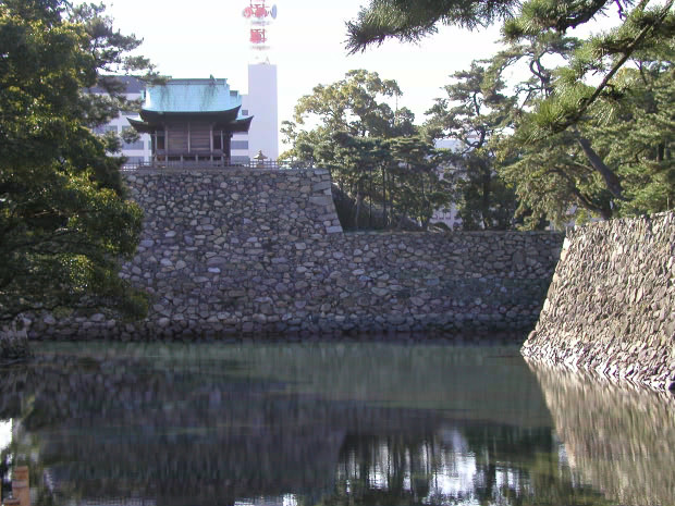 高松・玉藻公園
(620×465pixel,103.5KB)