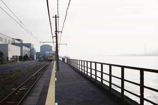 鶴見線と臨港都市
(620×413pixel,28.1KB)