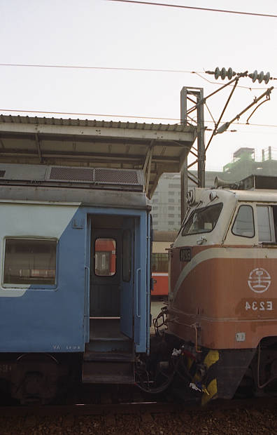 台湾鉄路・復興
(396×620pixel,31.2KB)