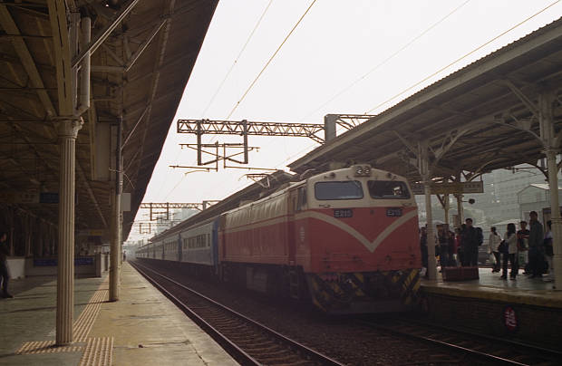 台湾鉄路・復興
(620×404pixel,38.6KB)